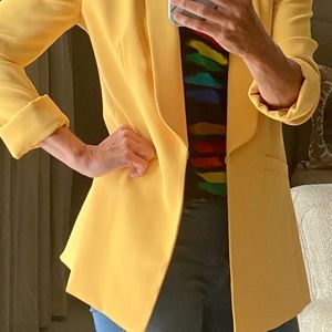 Alice+Olivia Skye Boxy Boyfriend Blazer In Yellow